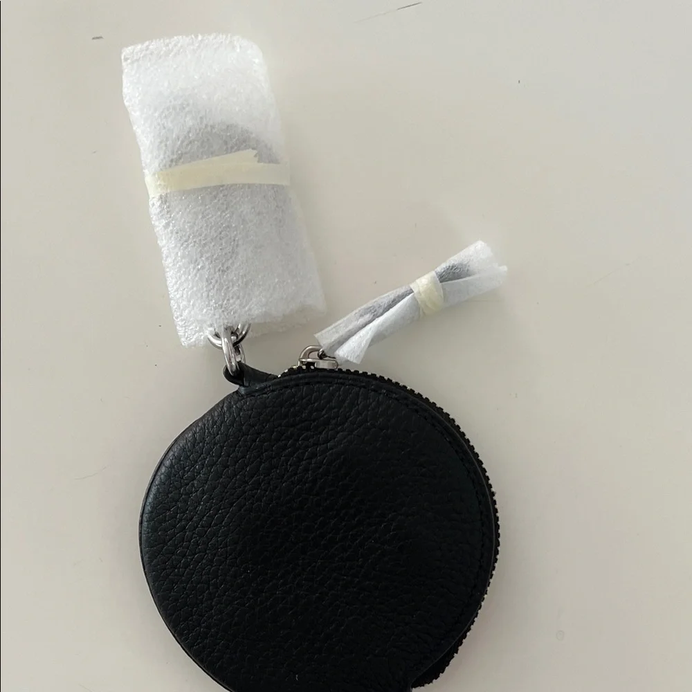 Coach Thumper Black Leather Round Coin Purse - Picture 2 of 2